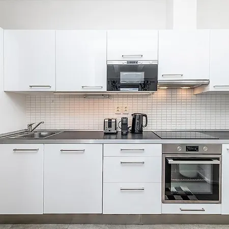 2-bedroom With Terrace Overlooking Zizkov Tv Tower Apartament Praga