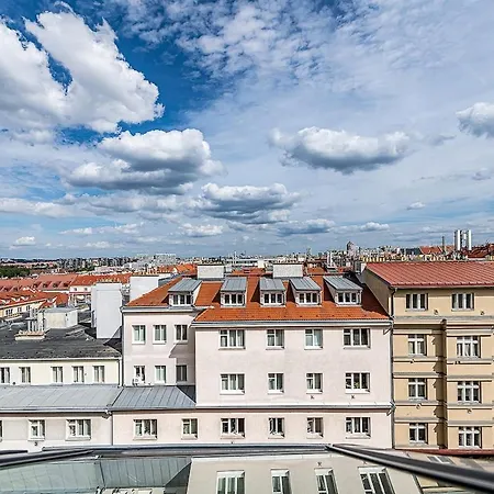 Apartament 2-bedroom With Terrace Overlooking Zizkov Tv Tower *