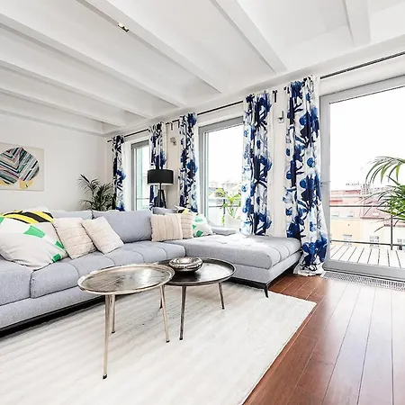 2-bedroom With Terrace Overlooking Zizkov Tv Tower Praga