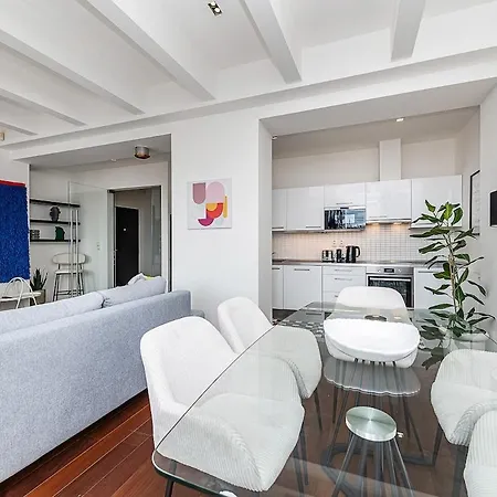 2-bedroom With Terrace Overlooking Zizkov Tv Tower * Praga