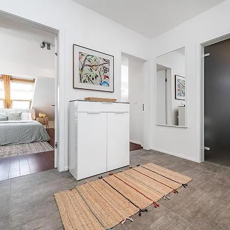 2-bedroom With Terrace Overlooking Zizkov Tv Tower Apartament